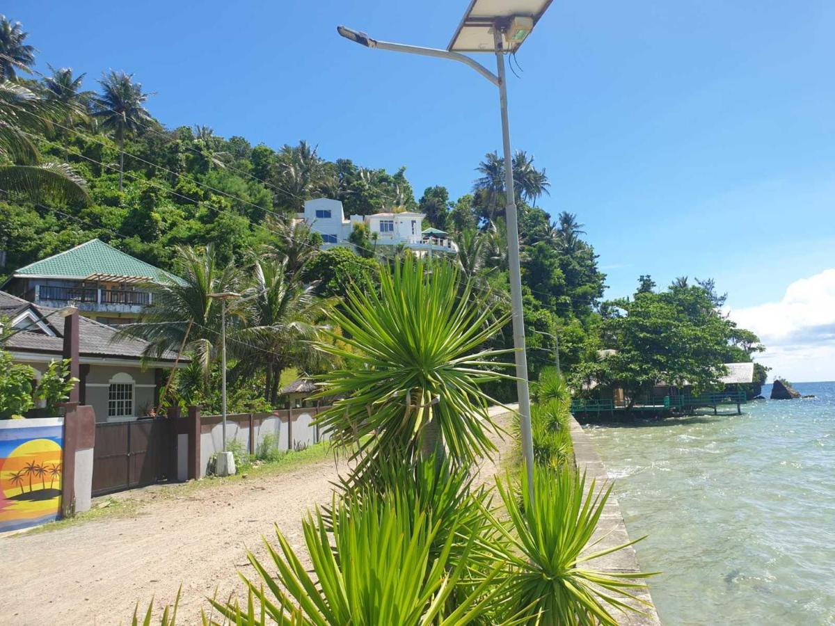 Palhi Resort Caticlan Exterior photo